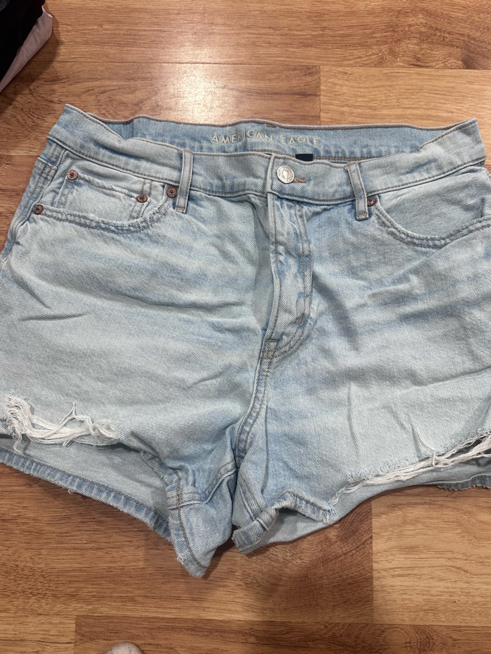 American eagle mom shorts